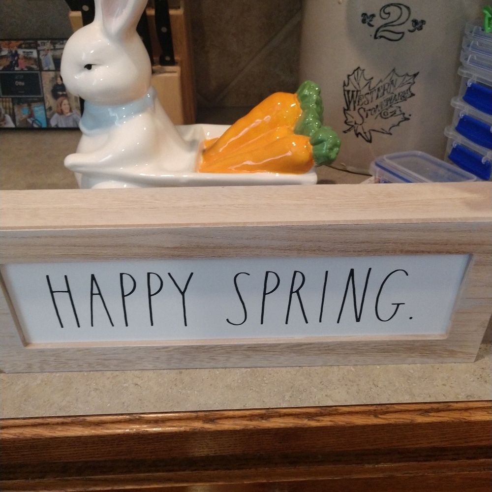 Rae Dunn Happy Spring Sign